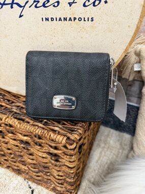 Michael Kors Black Zip Around Wallet OS